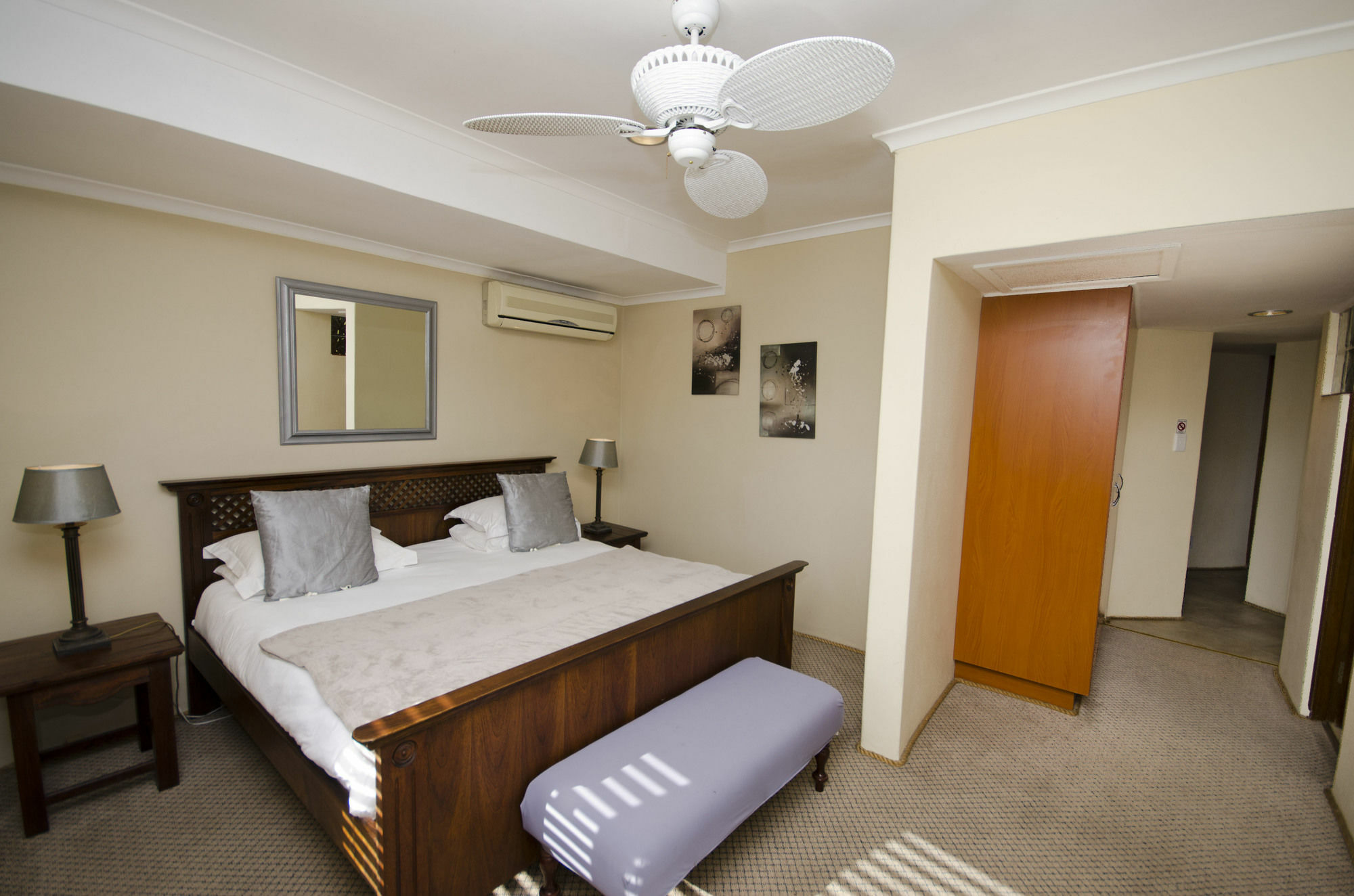 Augusta Bay Guest House Найсне Экстерьер фото